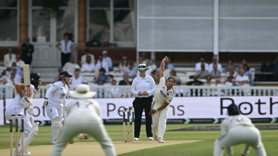  India strike early before England lose Jones in women's Test at Lord's 