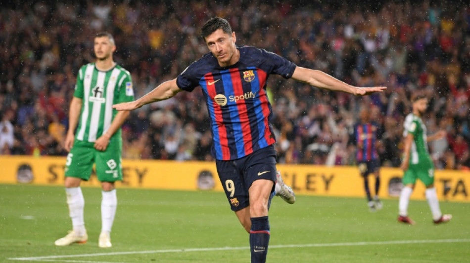 Líder Barcelona recebe Osasuna, que já pensa na final da Copa do Rei