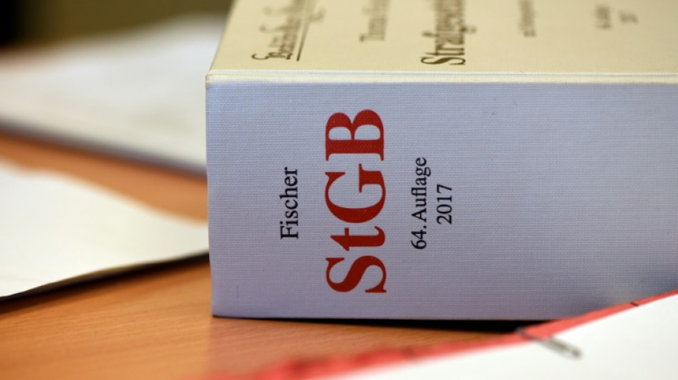 Mutter mit Harpune und Messer getötet: Psychiatrie für 19-Jährigen aus Hamburg