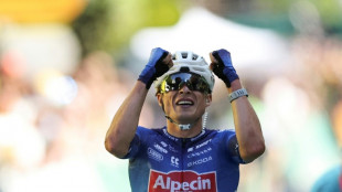 Philipsen gana al esprint en el Tour antes de trilog&iacute;a decisiva en los Alpes
