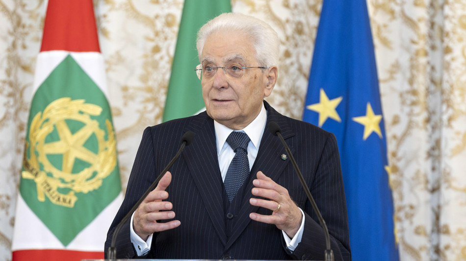 Mattarella dimesso dall'ospedale, è al Quirinale
