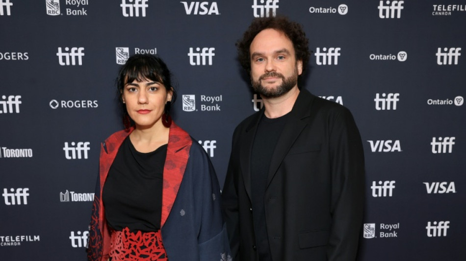  Iranian satire 'Head to Head' draws a veil over the men 