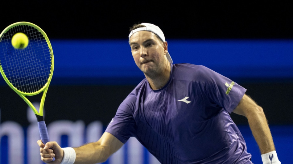  Struff bezwingt Djokovic erstmals &ndash; Viertelfinale in Basel 