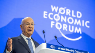 El fundador y presidente del Foro Mundial de Davos renuncia a sus funciones