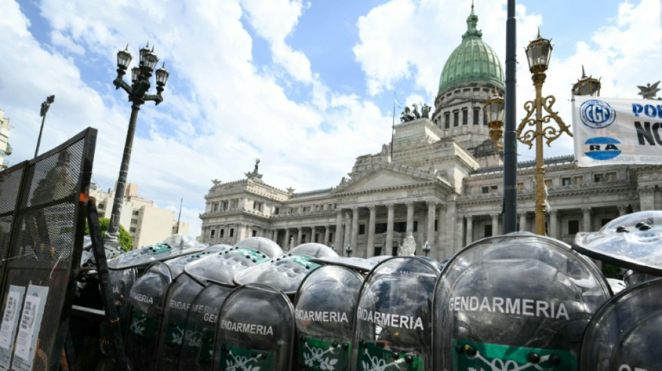 Argentine: coktails Molotov contre balles en caoutchouc, heurts en Argentine autour de la r&eacute;forme du travail