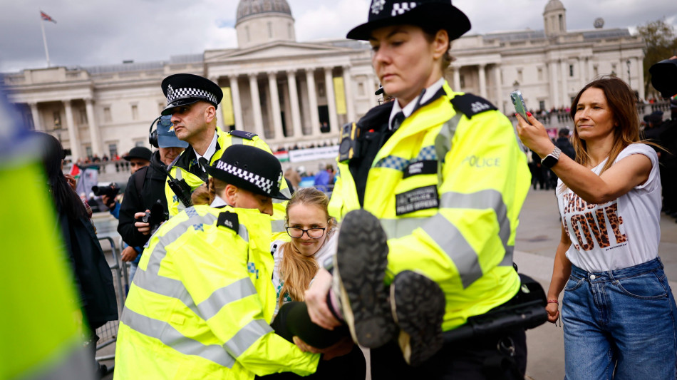  Centinaia di arresti della polizia a raduno propal a Londra, &egrave; polemica in Gb 