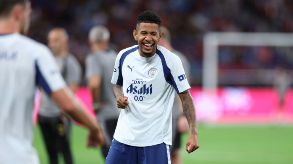  Imprensa brit&acirc;nica afirma que Tottenham contratou o brasileiro Savinho 