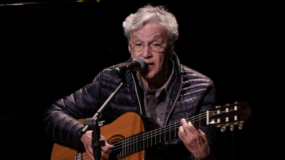 Caetano Veloso scopre il nome del sergente che lo aiut&ograve; durante la dittatura 