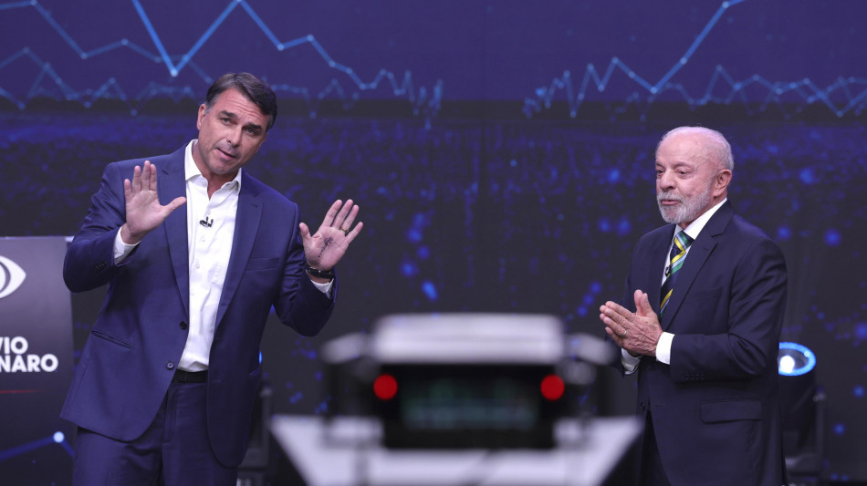  Sondaggio Brasile, Lula e Bolsonaro testa a testa al 50% a 3 giorni dal ballottaggio 