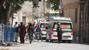 Servizio ambulanze, '14 bambini morti nel crollo di un tetto in Pakistan'