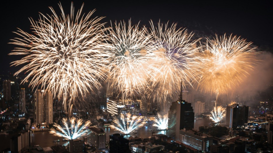  2026 in Australien und asiatischen L&auml;ndern mit Feuerwerk und Partys eingel&auml;utet 