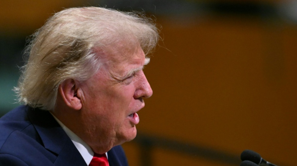  Trump threatens Iran with 'hell' but unveils fresh talks 