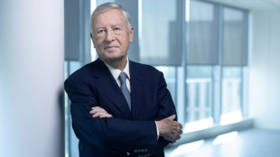 Vraie-fausse retraite pour Alain Duhamel, qui passe en hebdo sur BFM et RTL