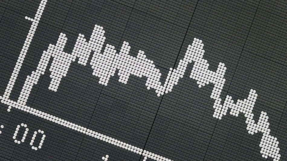 Markets stabilise ahead of Fed minutes