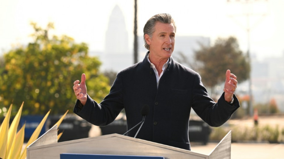 Gobernador de California propone reducir beneficios m&eacute;dicos para indocumentados por d&eacute;ficit presupuestario