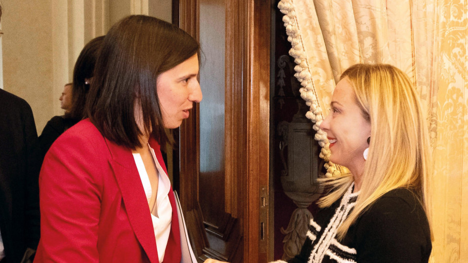 Accordo Pd-Fdi su violenza, Schlein posta foto con Meloni