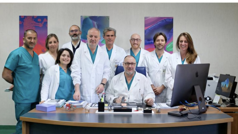  Chirurgia senza sangue, al Pascale la svolta robotica sul fegato 