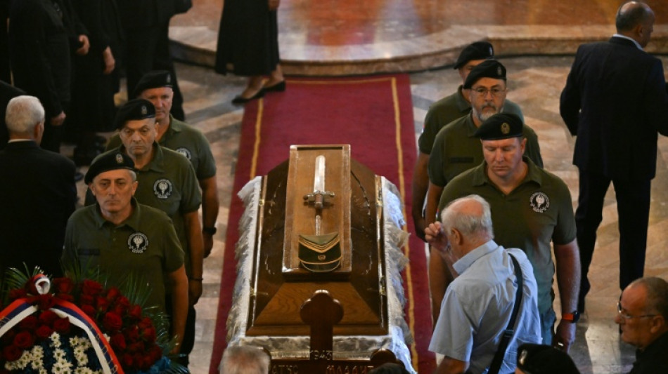  Feierlichkeiten zur Beisetzung von Kriegsverbrecher Mladic in Belgrad haben begonnen 