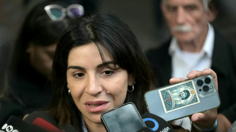  Una hija de Maradona dice que "hab&iacute;a un plan" para controlar a su padre que se "fue de las manos" 