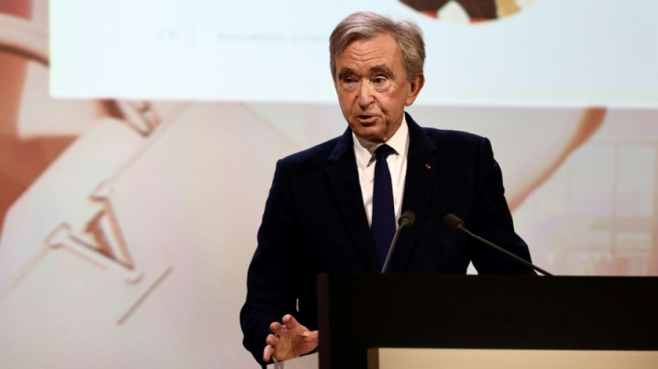 LVMH esp&egrave;re un accord sur les droits de douane et veut rassurer sur la succession du PDG