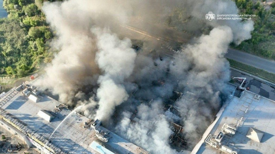  Mindestens 14 Tote bei russischem Angriff auf Einkaufszentrum in der Ukraine 