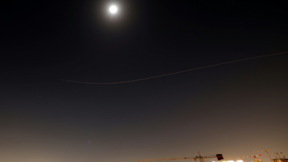 Ir&aacute;n dispara misiles por Oriente Medio luego de que Trump amenazara planta petrolera