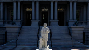 Trump instala una estatua de Col&oacute;n en la Casa Blanca