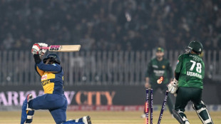 Pakistan rout Sri Lanka to win T20I tri-series