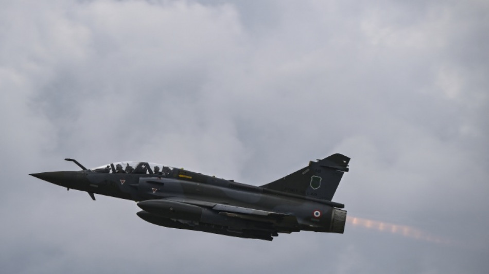  Un muerto en Francia al estrellarse un avi&oacute;n de combate 