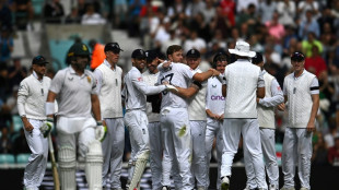 Anthem nerves a worry for England rising star Robinson