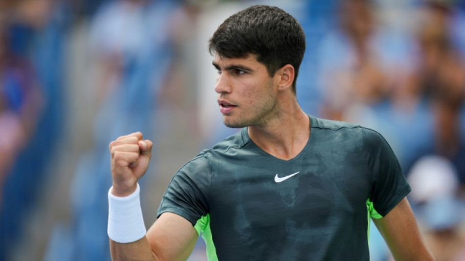 Alcaraz sofre, mas vence Purcell e vai &agrave;s semifinais do Masters 1000 de Cincinnati