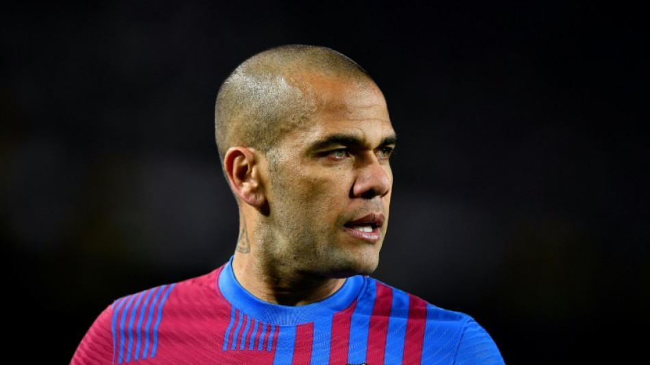 Dani Alves, condenado en Espa&ntilde;a a 4 a&ntilde;os y medio de c&aacute;rcel por violaci&oacute;n