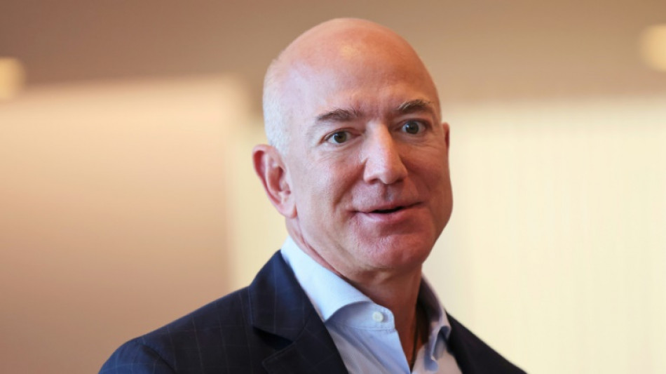 Bericht: Jacht von Jeff Bezos nach Brückenstreit heimlich in andere Werft verlegt