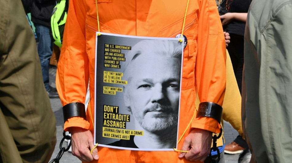 El gobierno brit&aacute;nico firma un decreto de extradici&oacute;n a EEUU de Assange, que apelar&aacute;