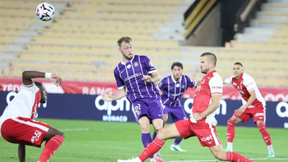  Ligue 1: Monaco, leader frein&eacute; par Toulouse apr&egrave;s une deuxi&egrave;me p&eacute;riode rat&eacute;e 