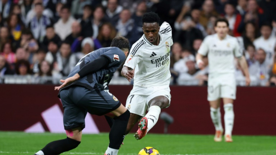Vini e Mbapp&eacute; comandam vit&oacute;ria do Real Madrid; Atl&eacute;tico perde para Getafe