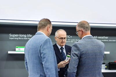 Alexander Holden, SVP of EVE Power, was introducing the large cylindrical cell to attendees. Alexander Holden, SVP of EVE Power, was introducing the large cylindrical cell to attendees.