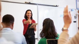 NYU Stern School of Business startet gemeinsam mit NYU Abu Dhabi ein einjähriges Vollzeit-MBA-Programm in den Vereinigten Arabischen Emiraten